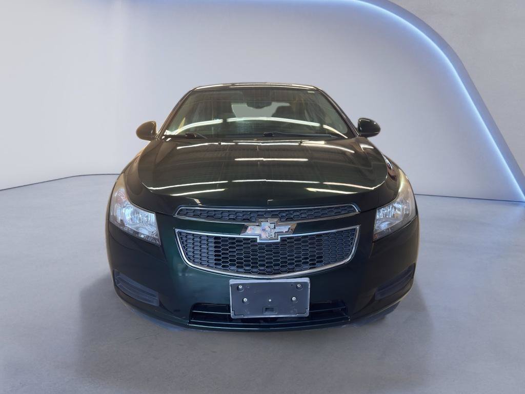 Used 2014 Chevrolet Cruze LT FWD image 2