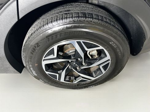 Used 2025 Kia Sportage LX image 11