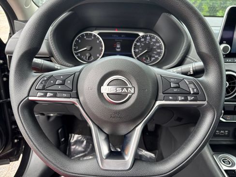 Used 2025 Nissan Sentra SV FWD image 27