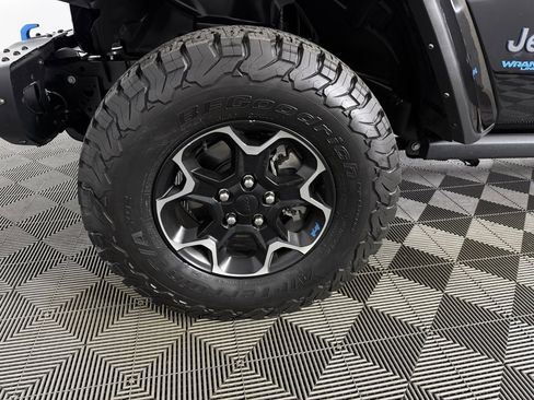 Used 2021 Jeep Wrangler Unlimited Rubicon 4xe w/ Steel Bumper Group image 12