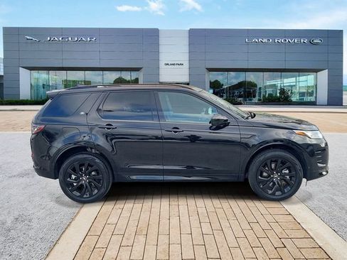 Used 2025 Land Rover Discovery Sport Dynamic SE AWD/4WD image 4