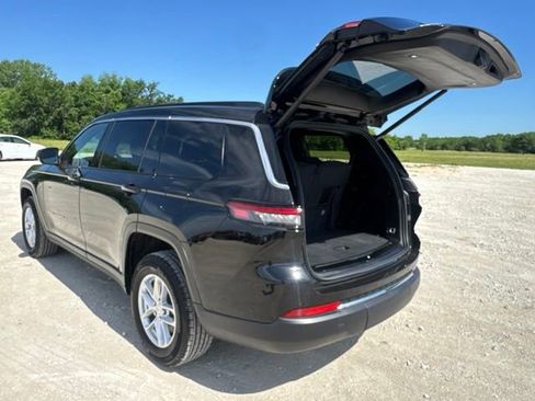 Used 2025 Jeep Grand Cherokee L Laredo w/ Luxury Tech Group I AWD/4WD image 4