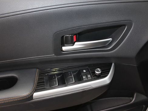 Certified 2025 Toyota Sienna XLE Woodland Edition AWD/4WD image 23