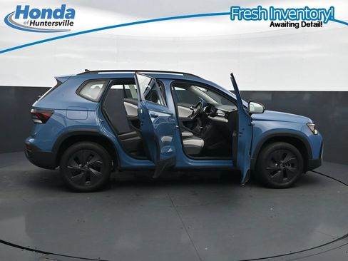 Used 2025 Volkswagen Taos S FWD image 40