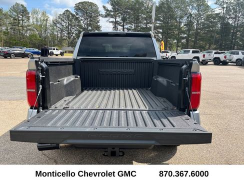 Used 2024 Toyota Tacoma SR5 RWD image 26