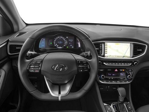 Used 2018 Hyundai Ioniq SEL FWD image 4