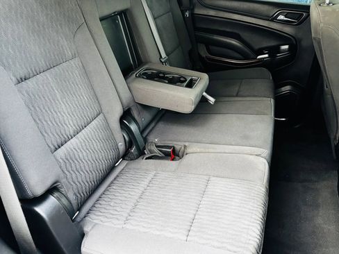 Used 2020 GMC Yukon SLE w/ SLE Value Package image 25