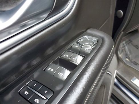 Used 2021 Chevrolet Tahoe Premier w/ Premium Package image 21