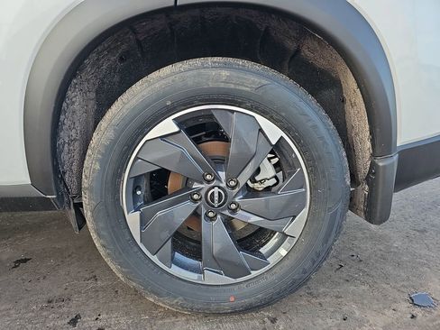 New 2026 Nissan Rogue SV FWD image 36