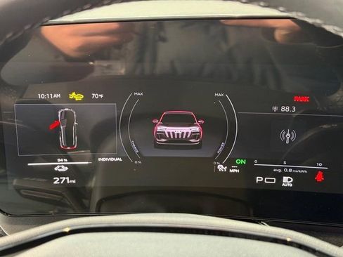 Certified 2025 Audi Q6 e-tron Premium w/ Convenience Package image 17