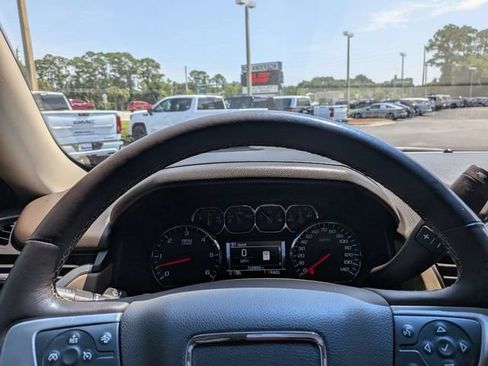 Used 2020 GMC Yukon SLT w/ Premium Edition RWD image 31