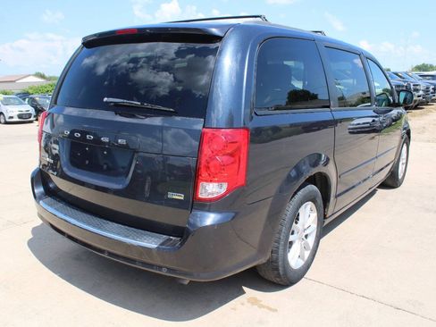 Used 2013 Dodge Grand Caravan SXT w/ Rear Park Assist Pkg FWD image 2