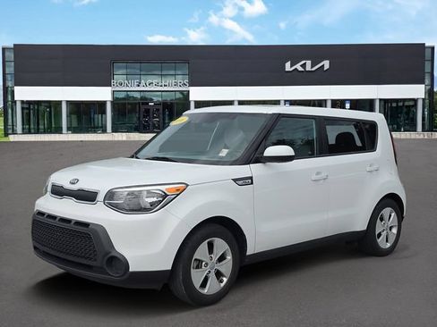 Used 2016 Kia Soul FWD image 2