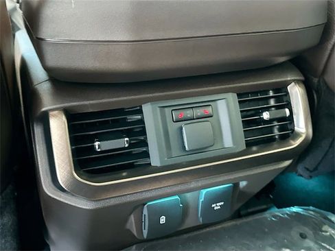 Used 2025 Ford F150 King Ranch w/ FX4 Off-Road Package image 25