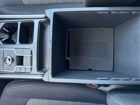 Used 2024 Kia Sorento LX image 28