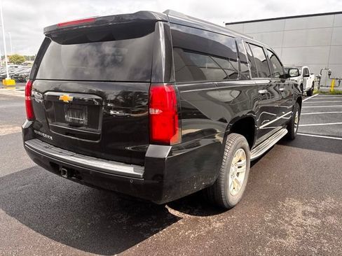 Used 2017 Chevrolet Suburban LT AWD/4WD image 4