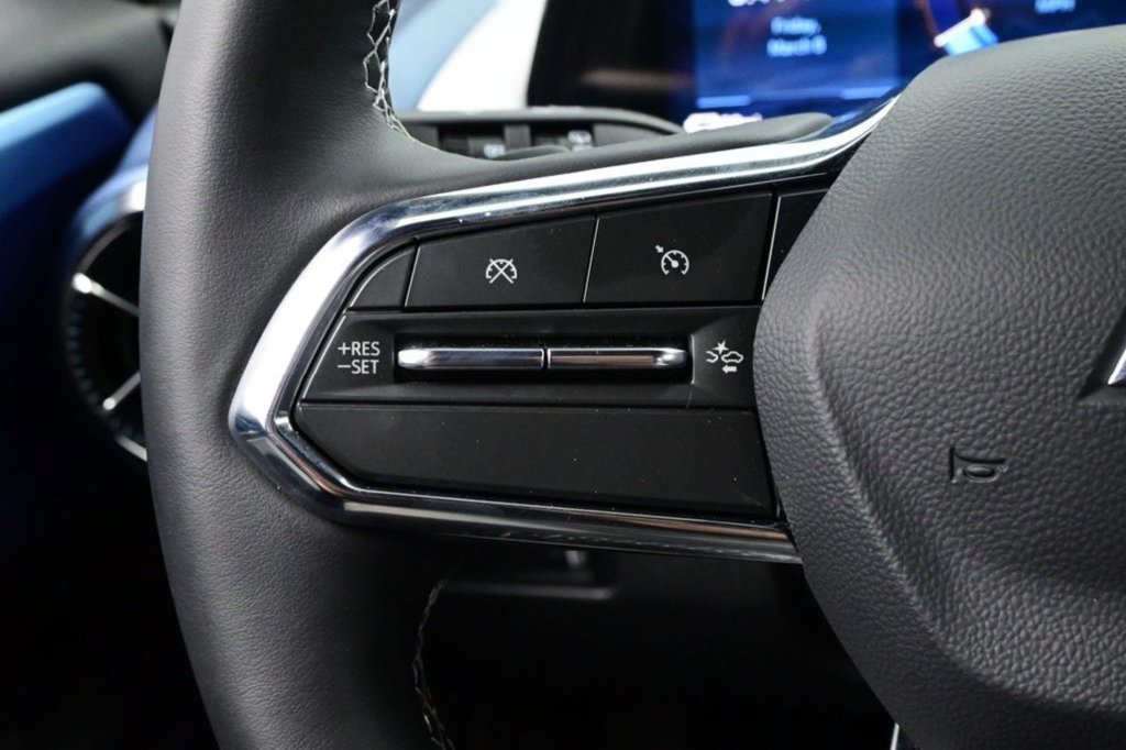 Used 2026 Chevrolet Equinox EV LT FWD image 30