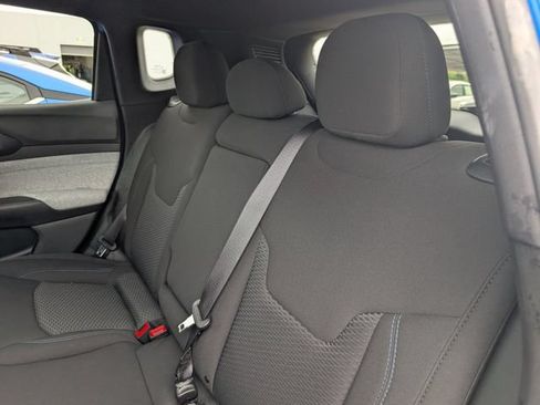 Used 2023 Jeep Compass Sport AWD/4WD image 27