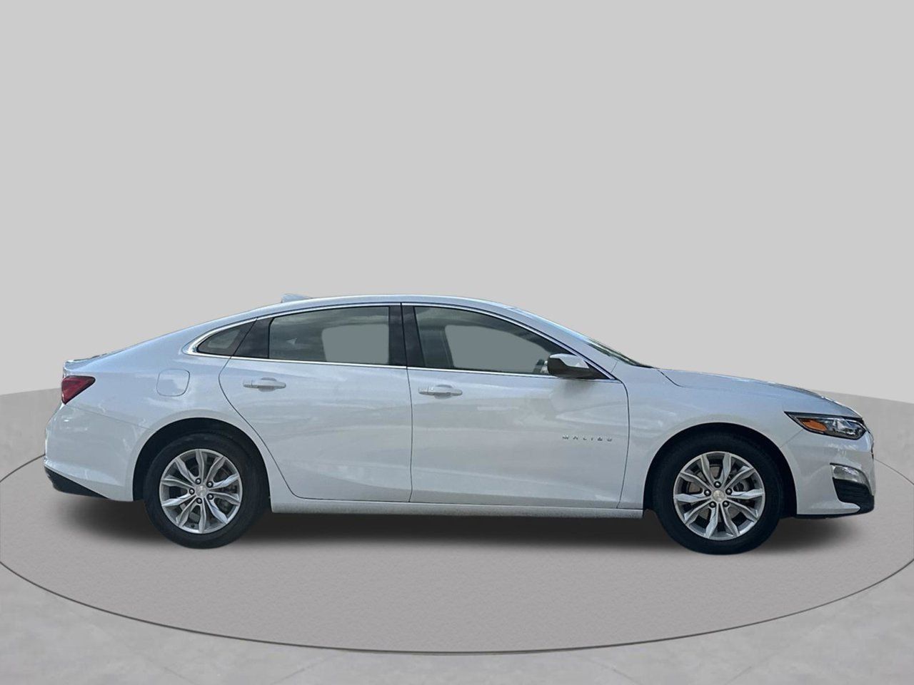 Used 2025 Chevrolet Malibu LT FWD image 6