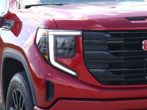 Used 2023 GMC Sierra 1500 Elevation image 8
