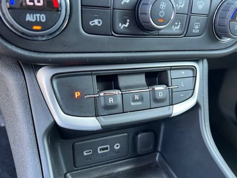 Certified 2023 GMC Terrain SLE w/ Driver Convenience Package FWD image 23