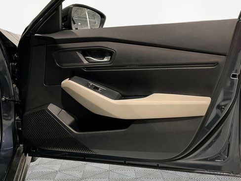 Used 2025 Honda Accord SE image 28