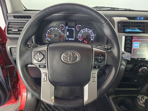 Used 2022 Toyota 4Runner SR5 Premium AWD/4WD image 12