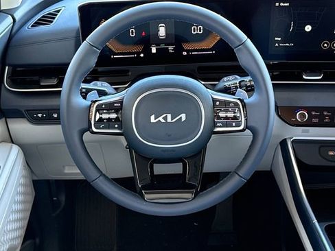 New 2026 Kia Carnival EX FWD image 16
