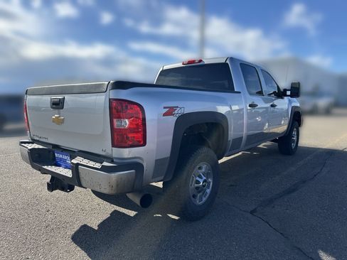Used 2012 Chevrolet Silverado 2500 LT w/ Interior Plus Package AWD/4WD image 3