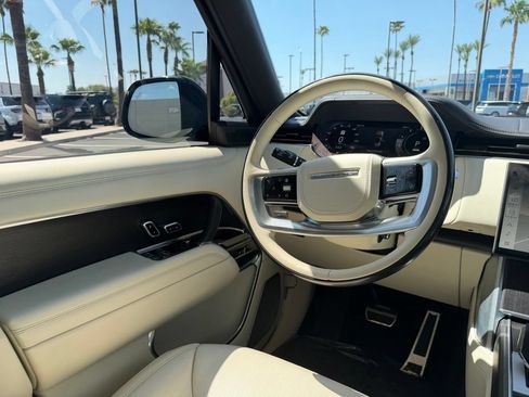 Used 2024 Land Rover Range Rover Autobiography AWD/4WD image 13