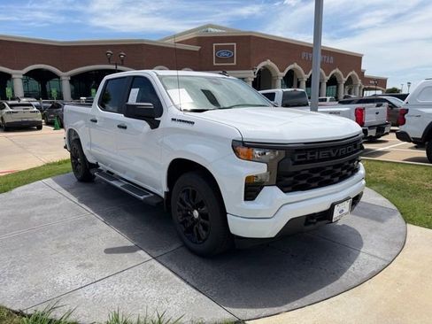 Used 2024 Chevrolet Silverado 1500 Custom w/ LPO, Dark Essentials Package RWD image 22