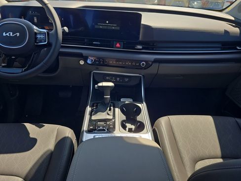 New 2026 Kia Carnival EX image 15