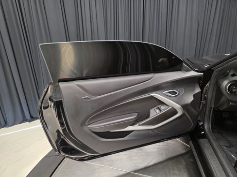 Used 2022 Chevrolet Camaro SS RWD image 17
