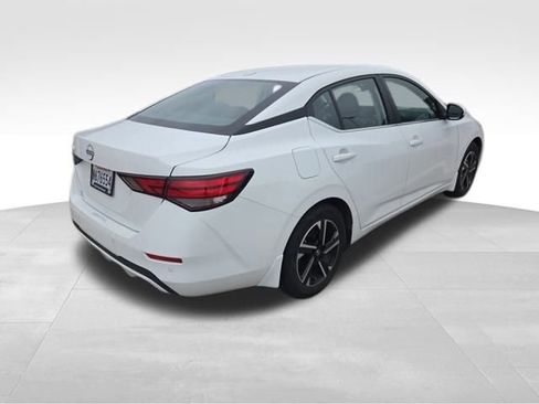 Used 2025 Nissan Sentra SV image 12