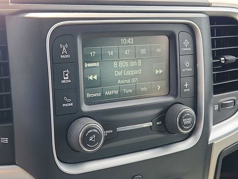 Used 2014 RAM 2500 SLT AWD/4WD image 16