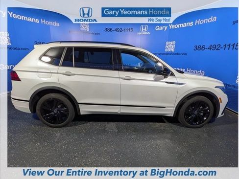 Used 2023 Volkswagen Tiguan SE R-Line FWD image 3