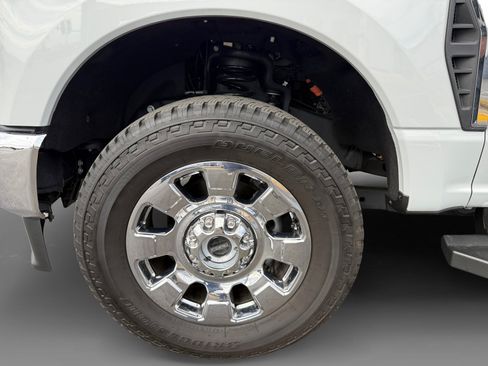 Certified 2025 Ford F350 Lariat w/ Chrome Package AWD/4WD image 9