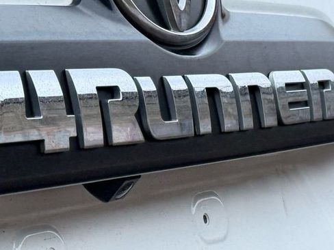 Used 2024 Toyota 4Runner TRD Off-Road Premium image 10