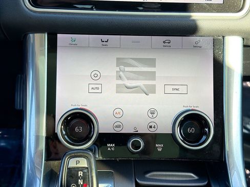 Used 2020 Land Rover Range Rover Sport HSE image 34
