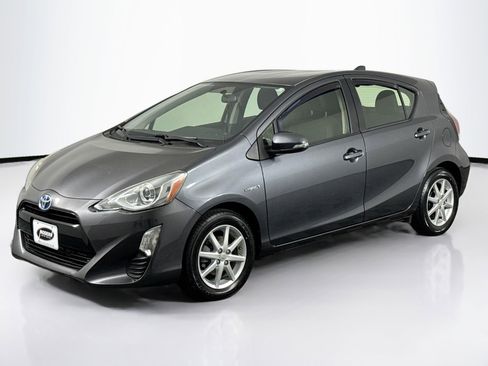 Used 2016 Toyota Prius C Two image 6