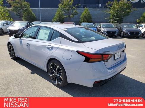 New 2025 Nissan Altima 2.5 SR image 5