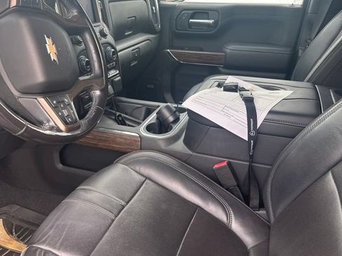 Used 2020 Chevrolet Silverado 1500 High Country w/ Technology Package AWD/4WD image 6