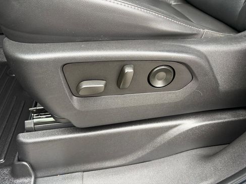 Used 2021 Chevrolet Tahoe LT w/ LT Signature Package image 15