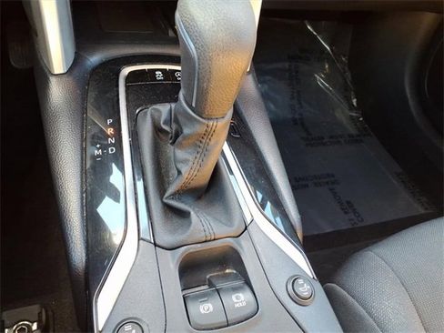 Certified 2022 Toyota Corolla Cross LE image 21