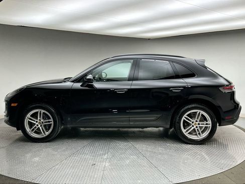 Used 2025 Porsche Macan image 2