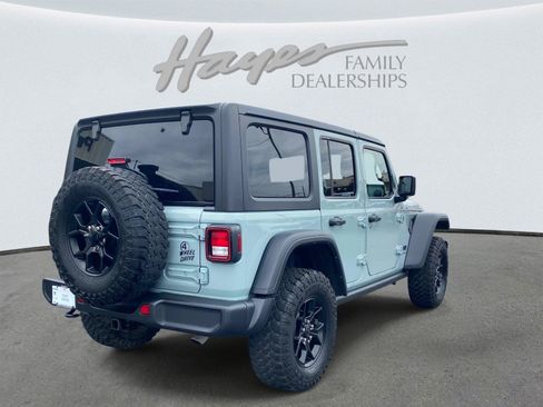 Used 2024 Jeep Wrangler Unlimited Sport AWD/4WD image 3