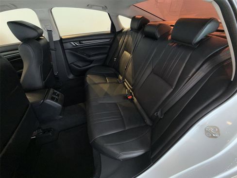Used 2019 Honda Accord Touring image 24