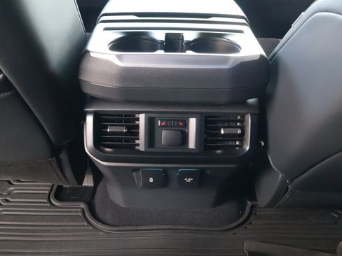 Used 2025 Ford F150 Raptor AWD/4WD image 36