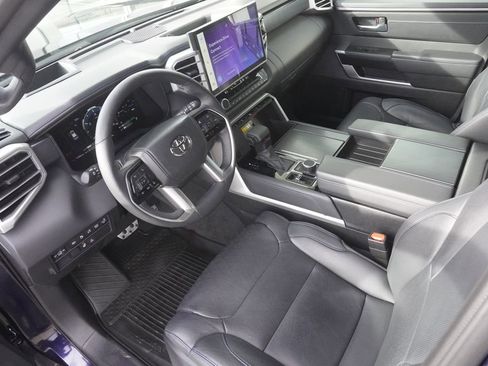 Used 2024 Toyota Sequoia Platinum image 18