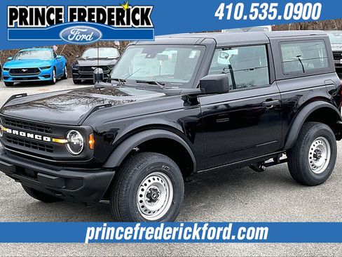 New 2025 Ford Bronco 2-Door image 2